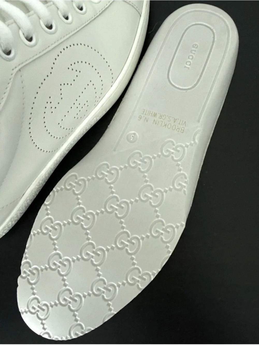 EUC Gucci Ace Interlocking G Logo White Leather High Top Sneakers